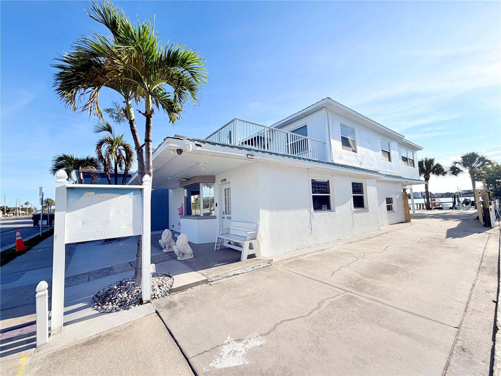 HARBOR SHORES 1ST ADD - Commercial Lease