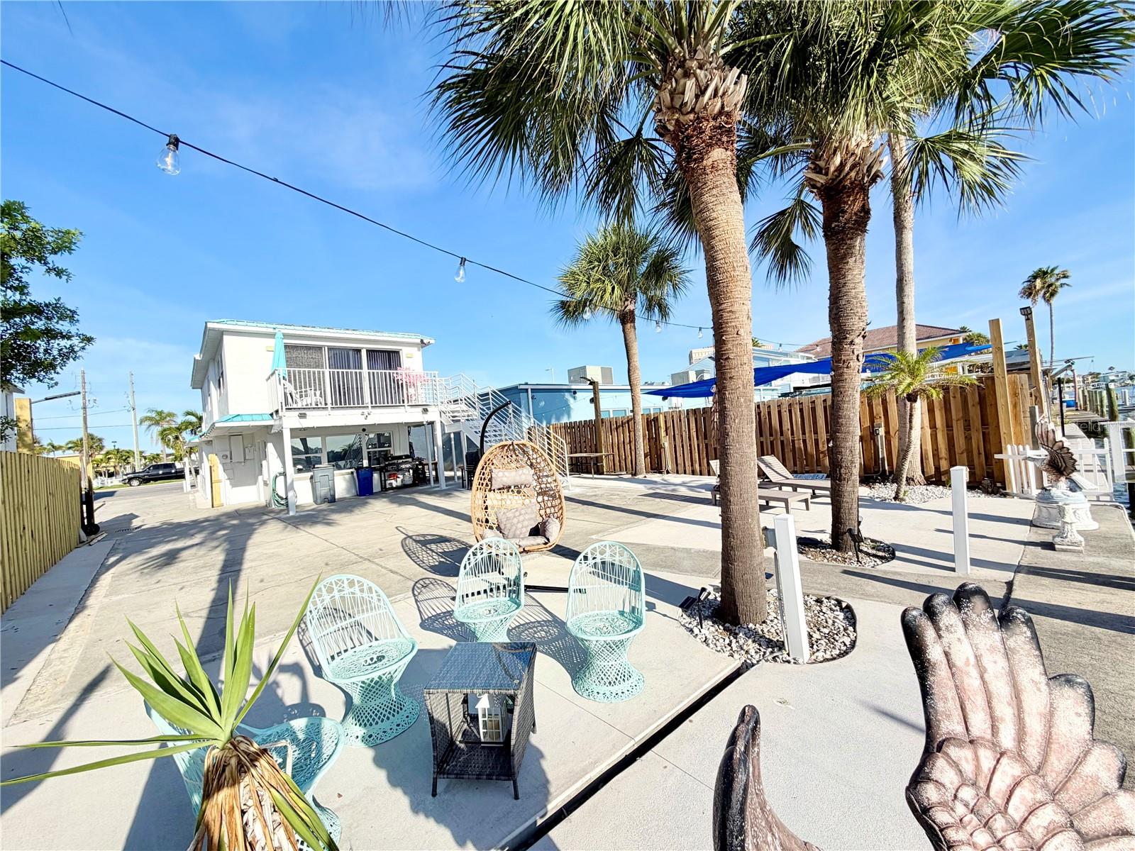 HARBOR SHORES 1ST ADD - Commercial Lease