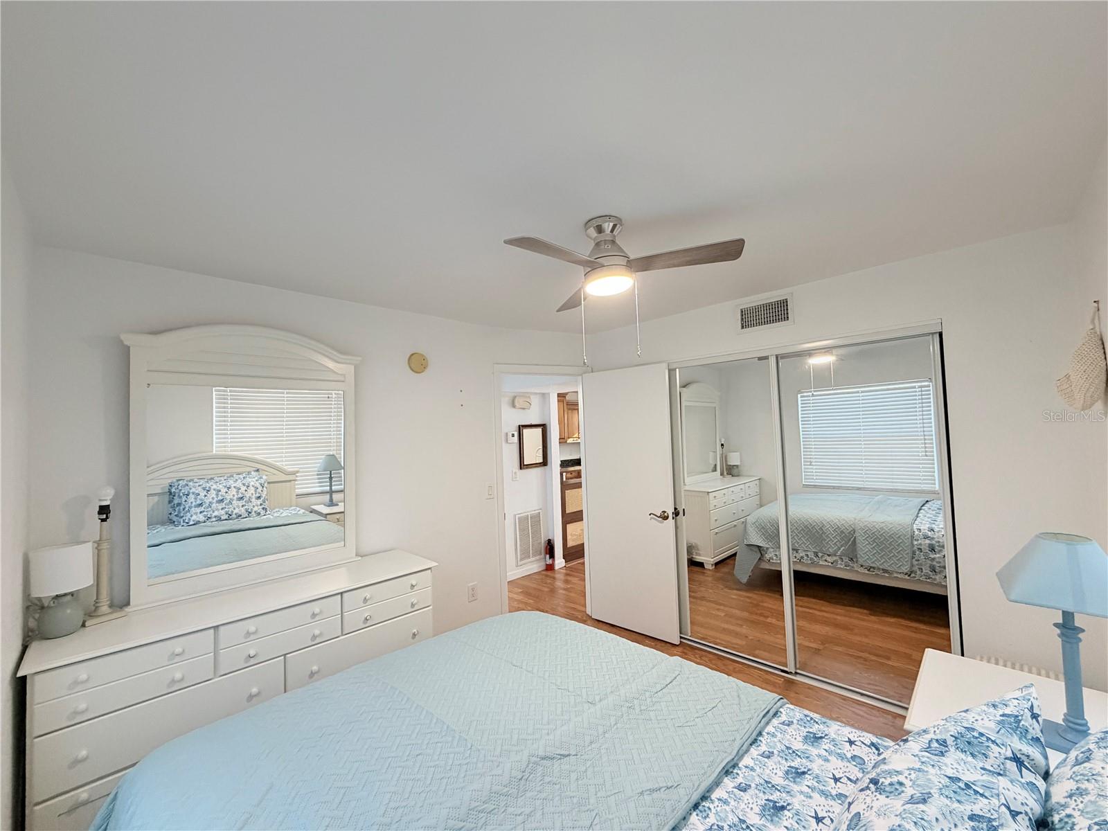 HARBOR SHORES 1ST ADD - Commercial Lease