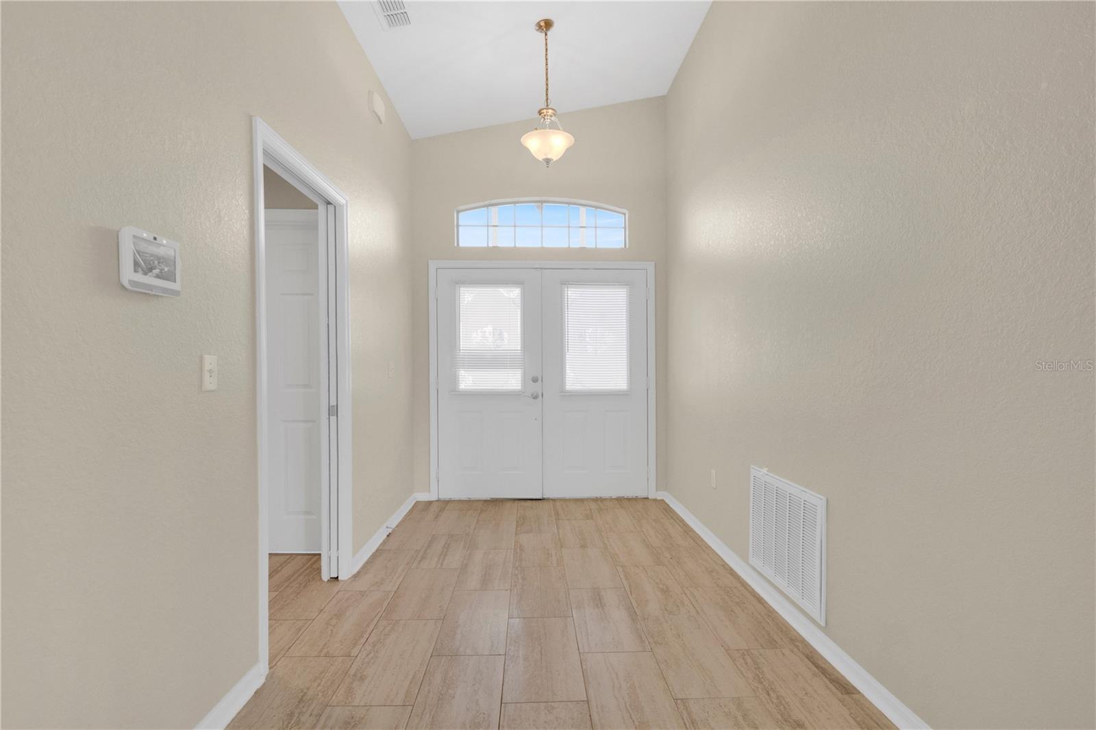 ST JAMES CROSSING - Residential