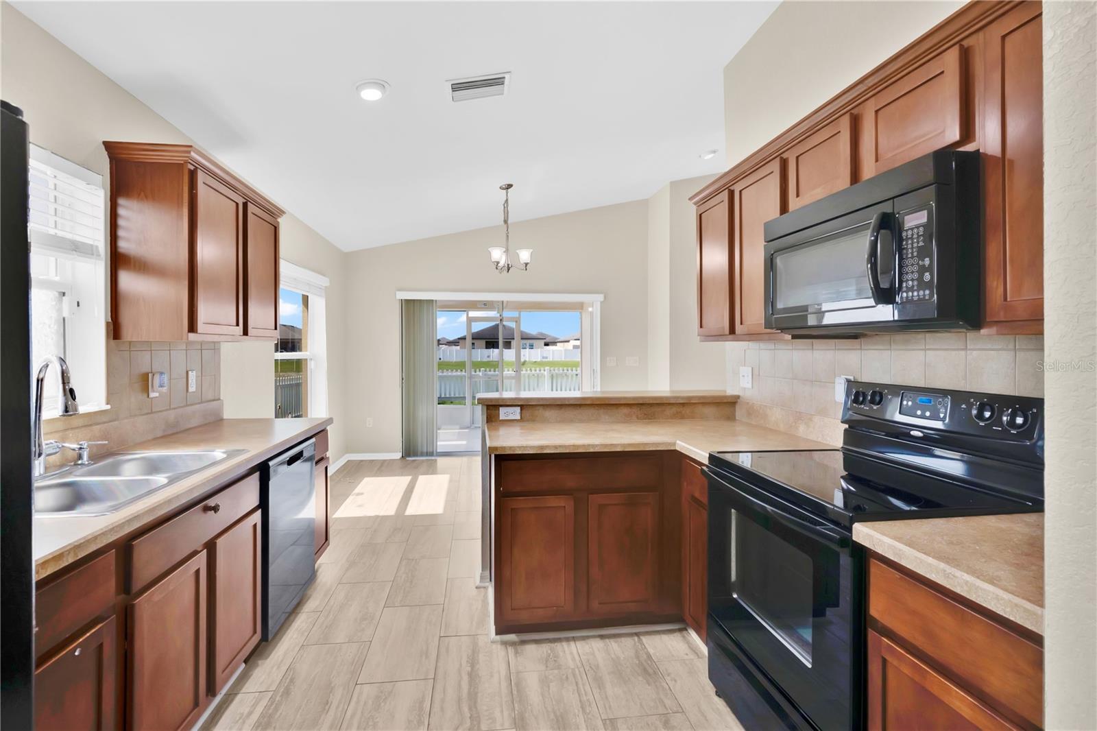 ST JAMES CROSSING - Residential
