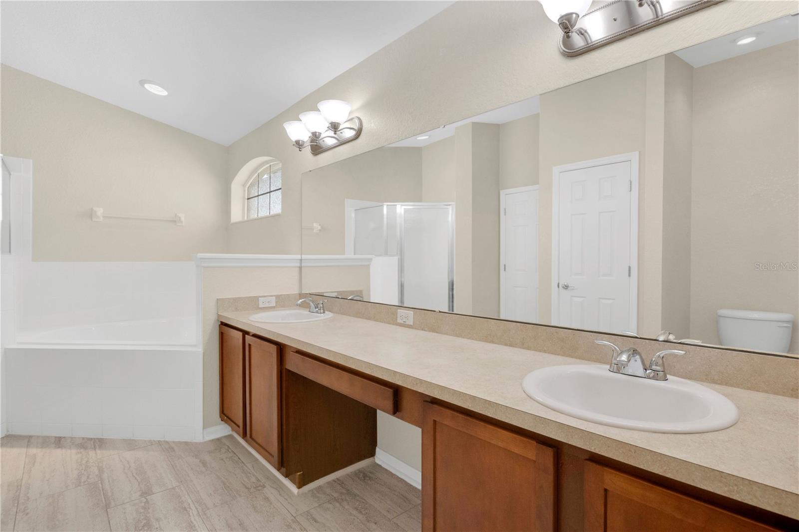 ST JAMES CROSSING - Residential