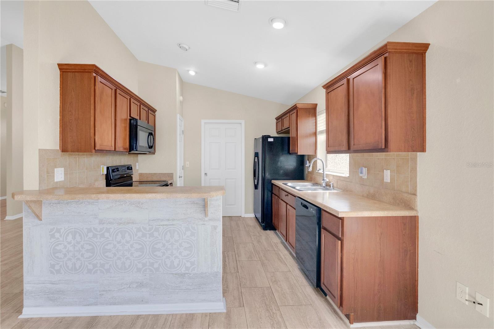 ST JAMES CROSSING - Residential