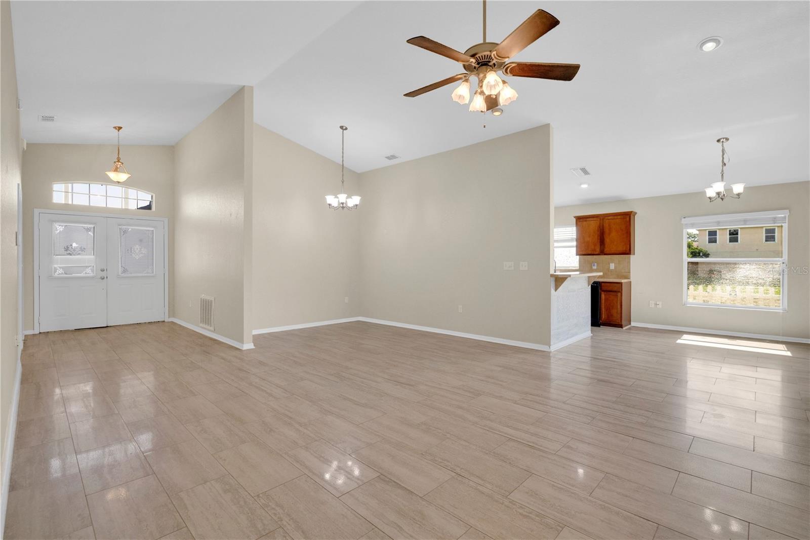 ST JAMES CROSSING - Residential