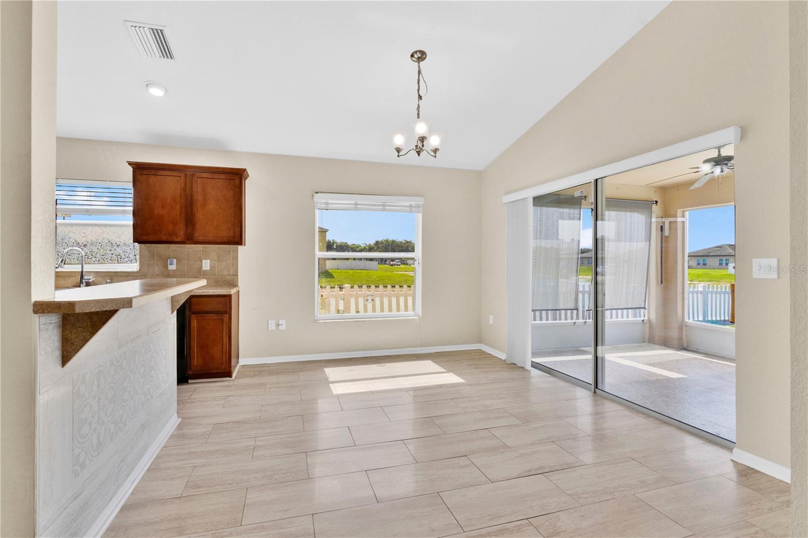 ST JAMES CROSSING - Residential