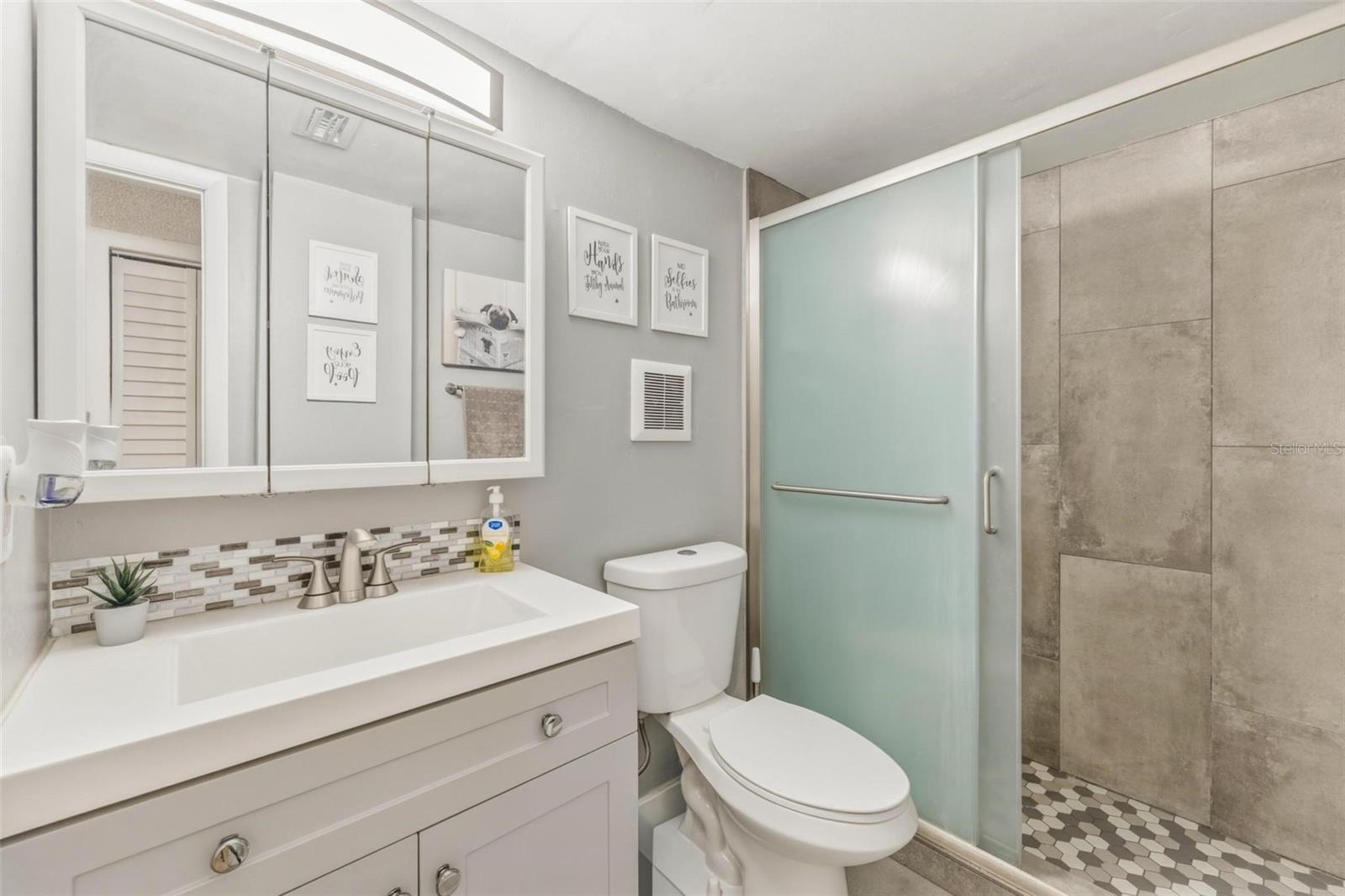 VILLA GRANDE CONDO - Residential