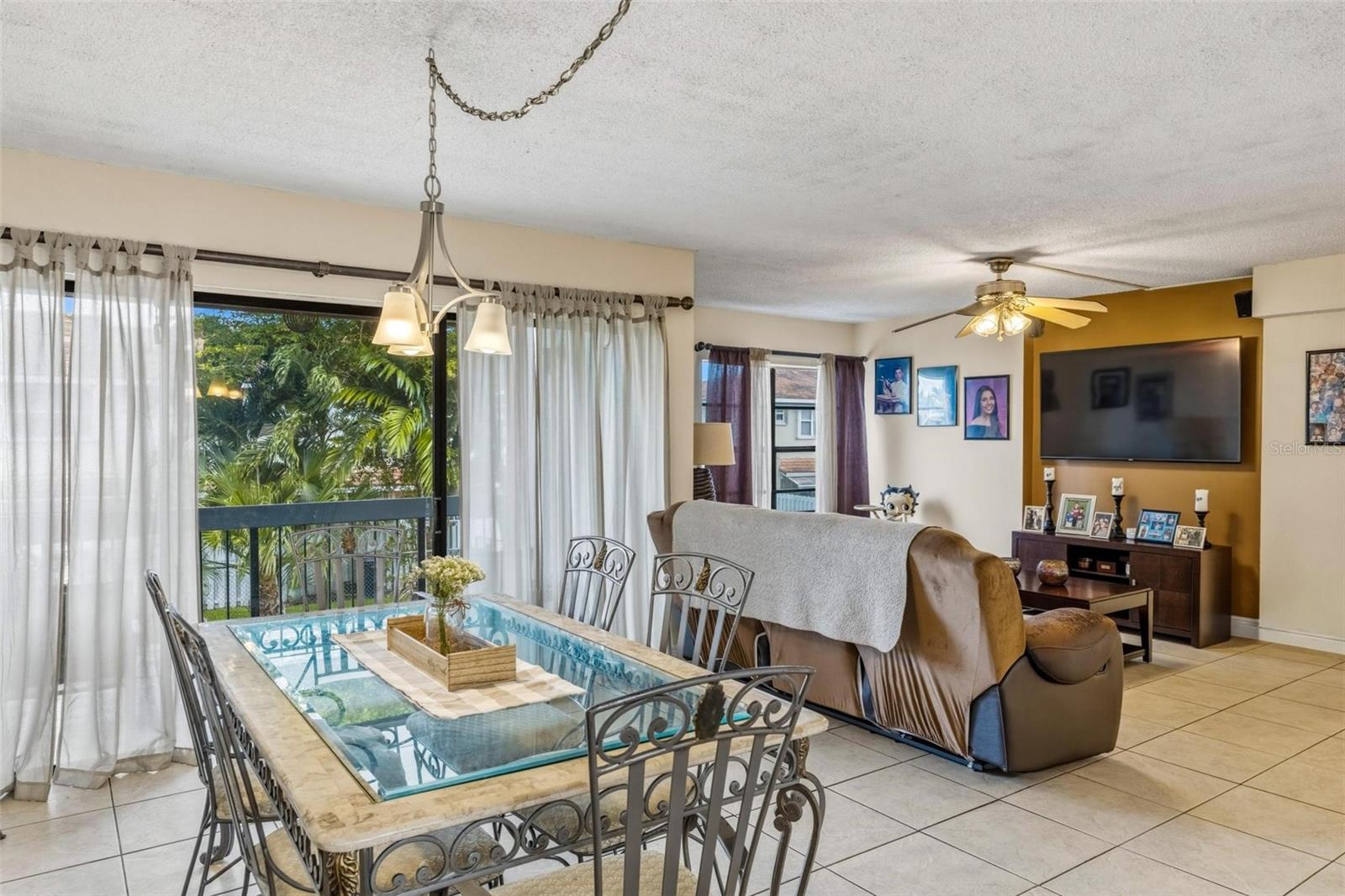 VILLA GRANDE CONDO - Residential