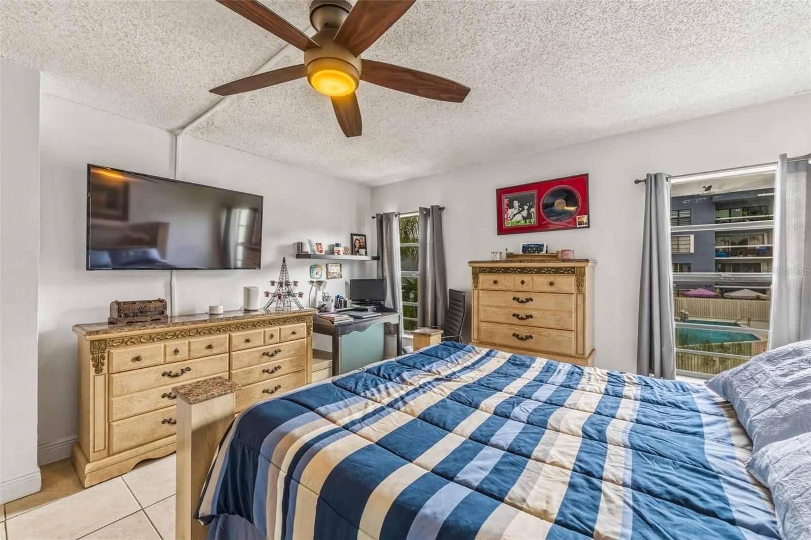 VILLA GRANDE CONDO - Residential