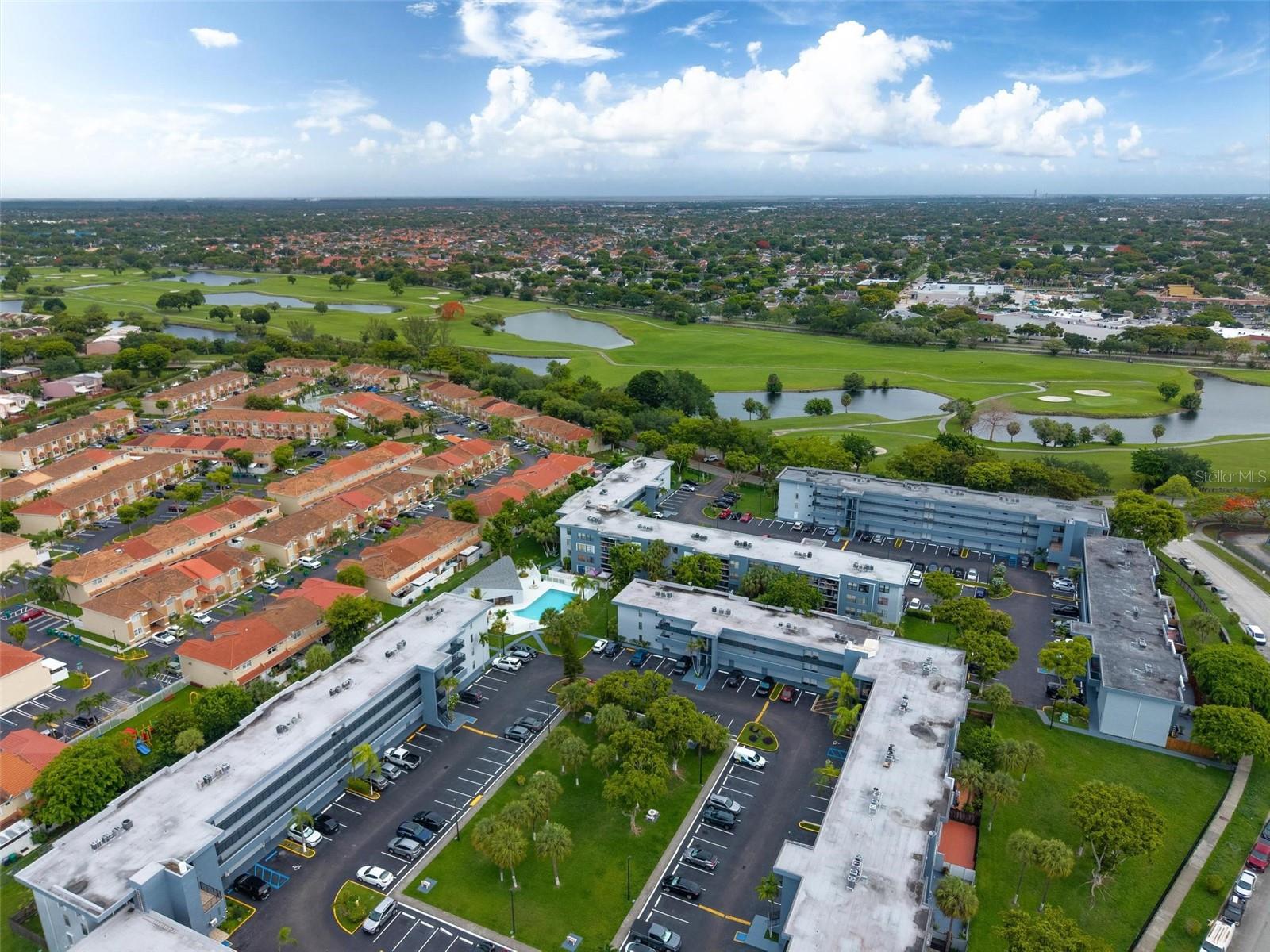 VILLA GRANDE CONDO - Residential