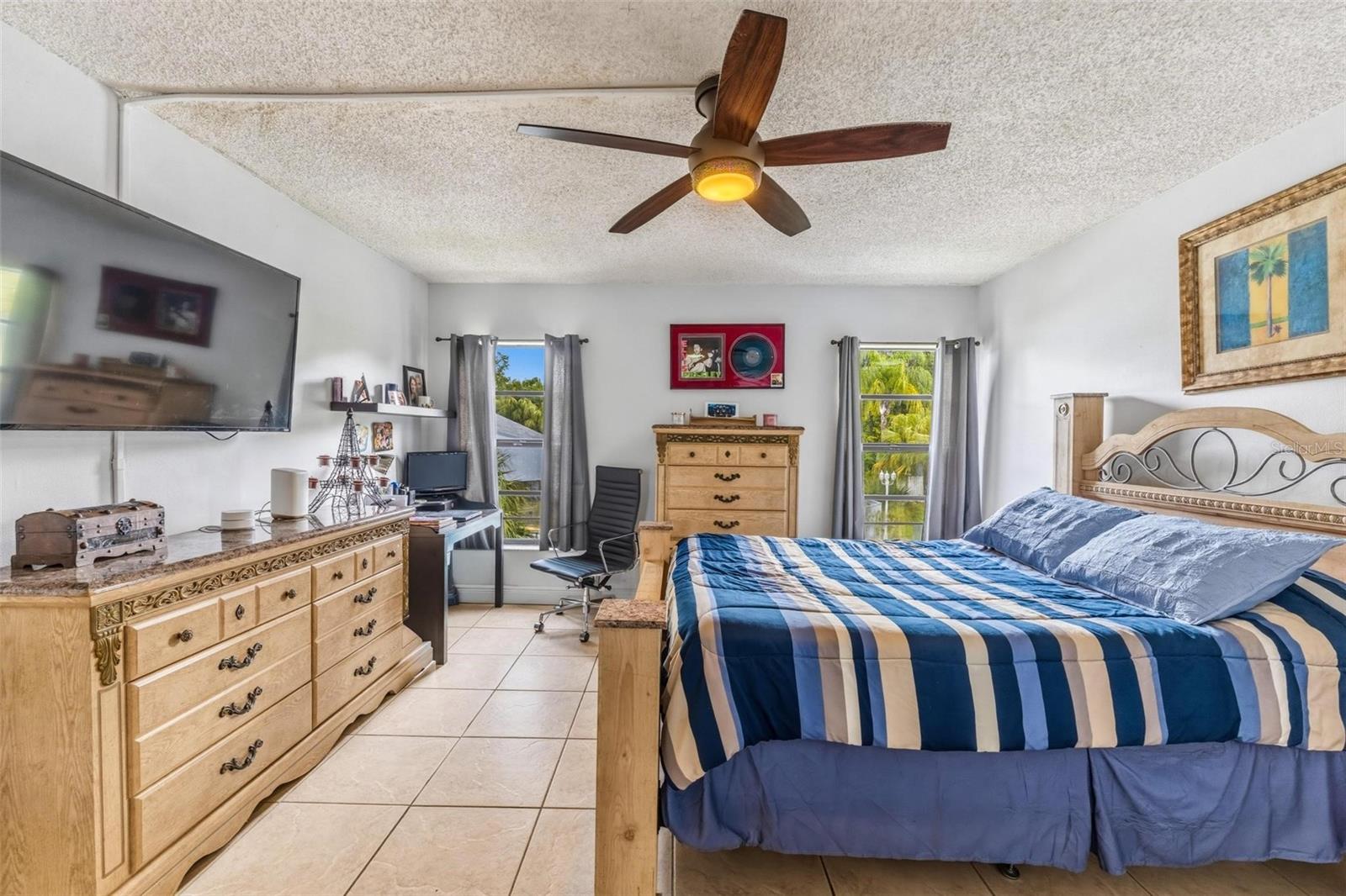 VILLA GRANDE CONDO - Residential