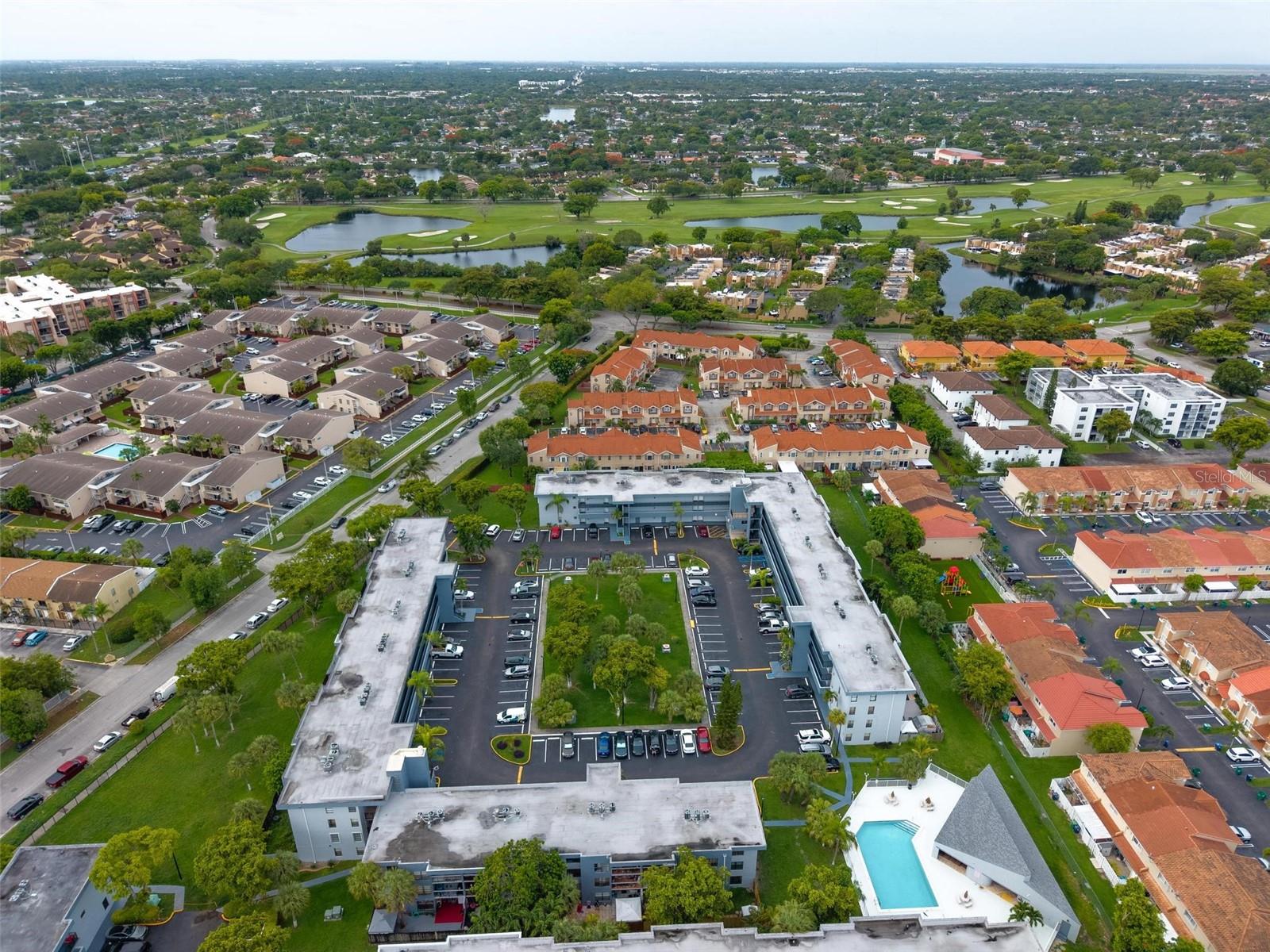 VILLA GRANDE CONDO - Residential