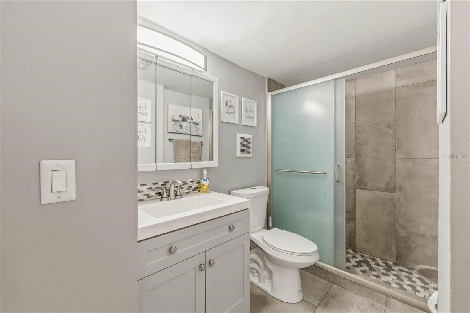 VILLA GRANDE CONDO - Residential