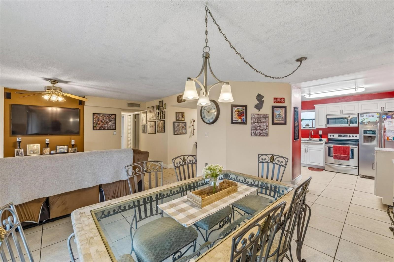 VILLA GRANDE CONDO - Residential