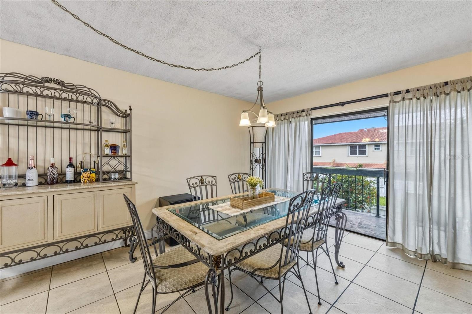 VILLA GRANDE CONDO - Residential