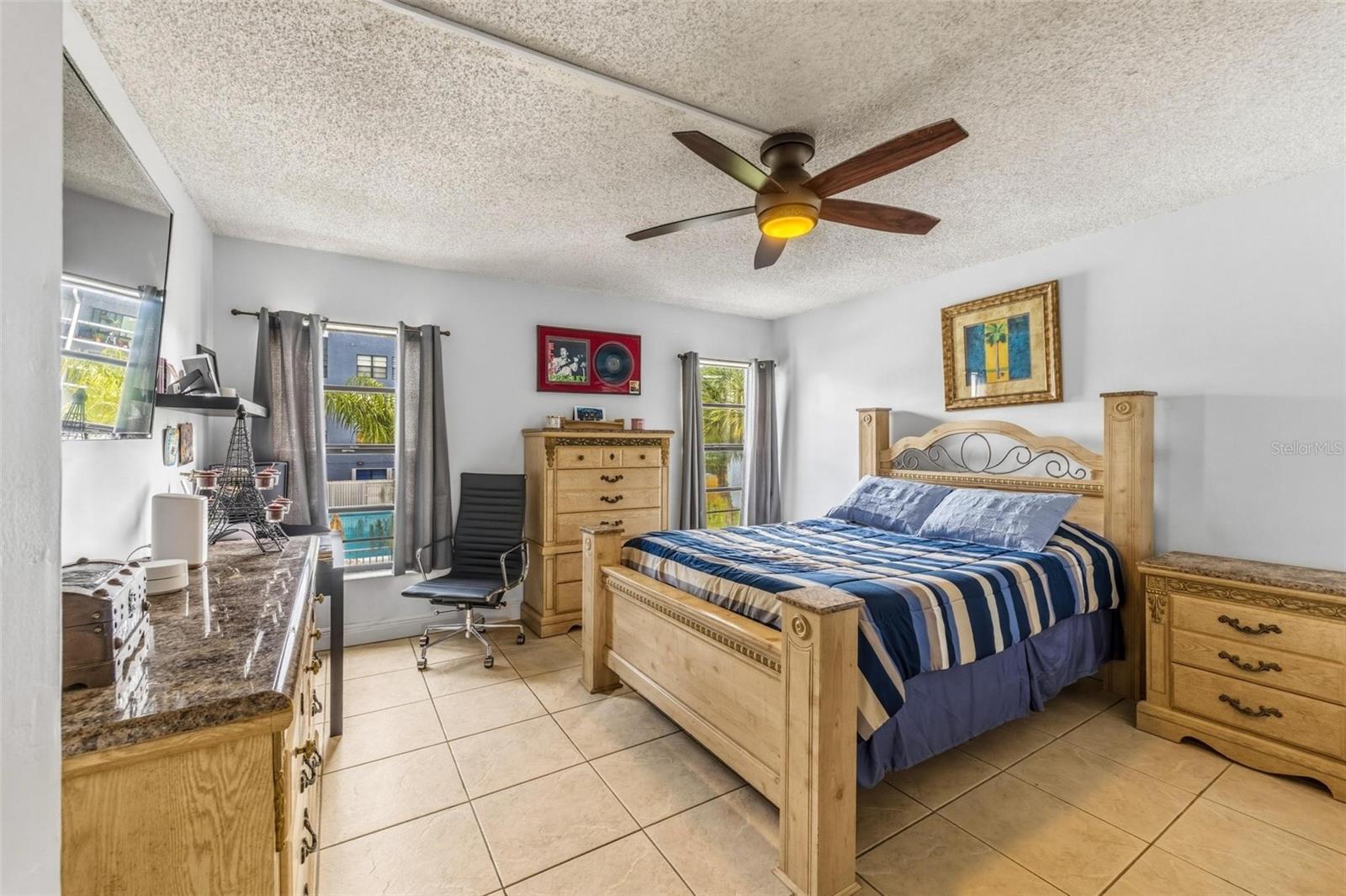 VILLA GRANDE CONDO - Residential