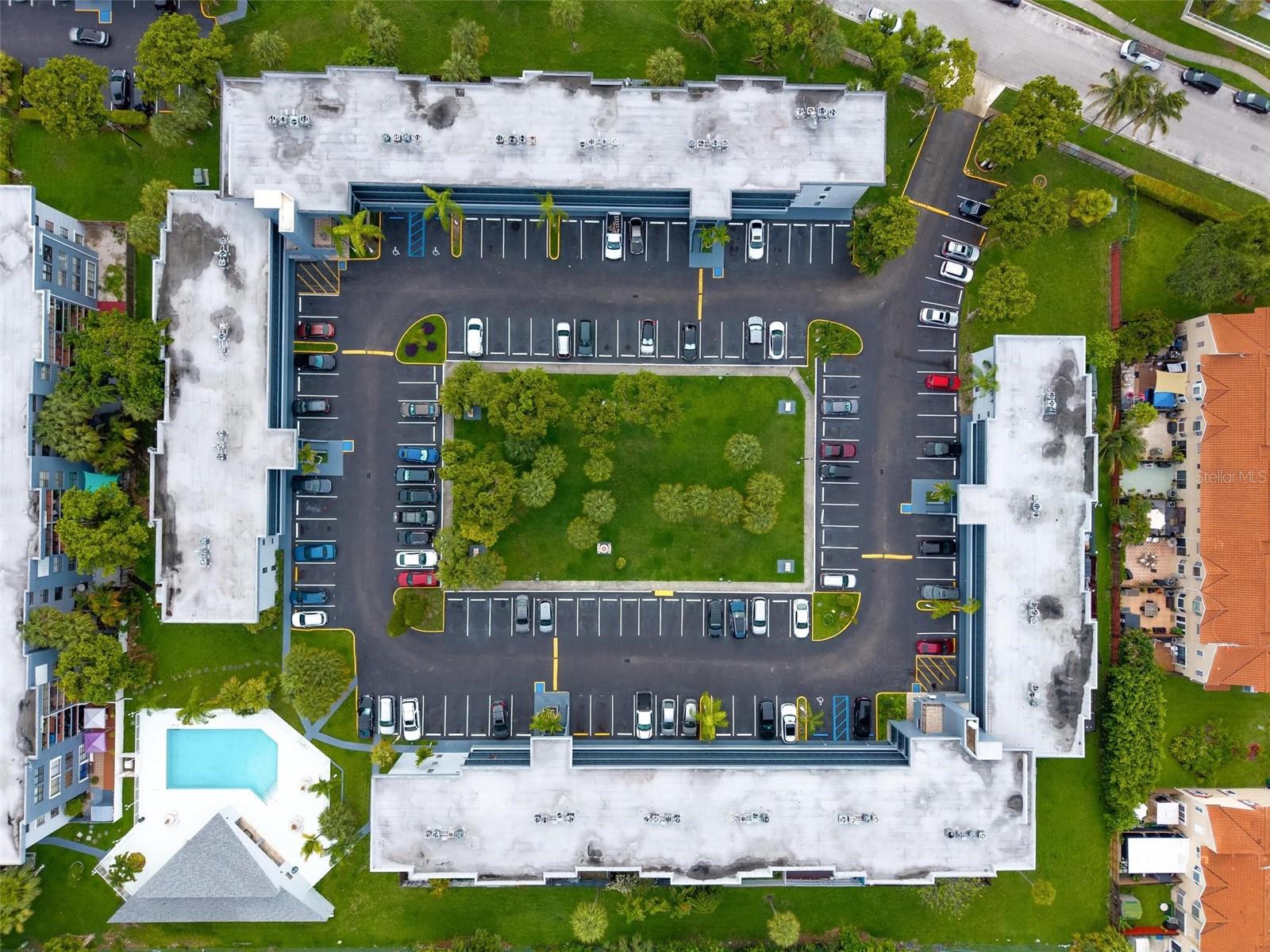 VILLA GRANDE CONDO - Residential