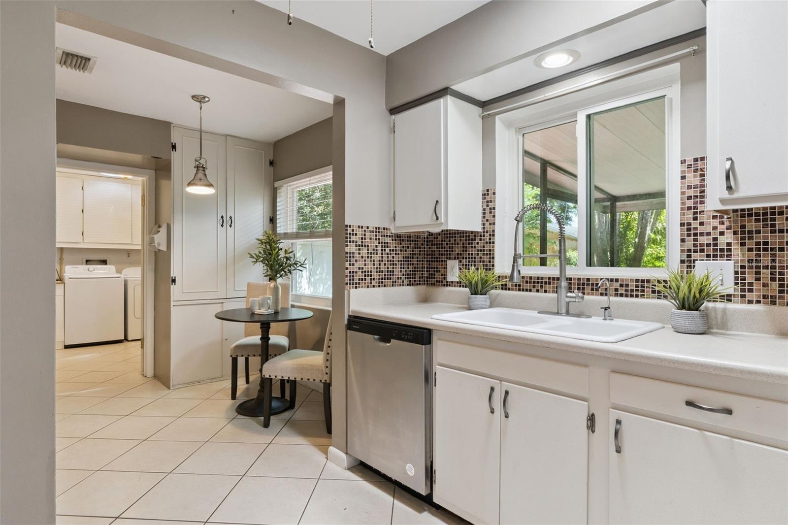 OAKLAND ESTATES 1ST SEC - Residential
