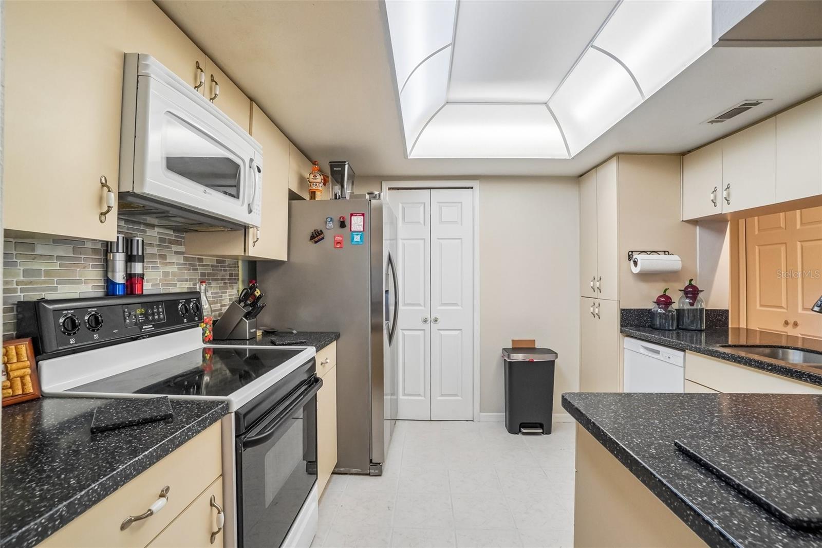 SAVANNAH TRACE I A CONDOMIN - Residential