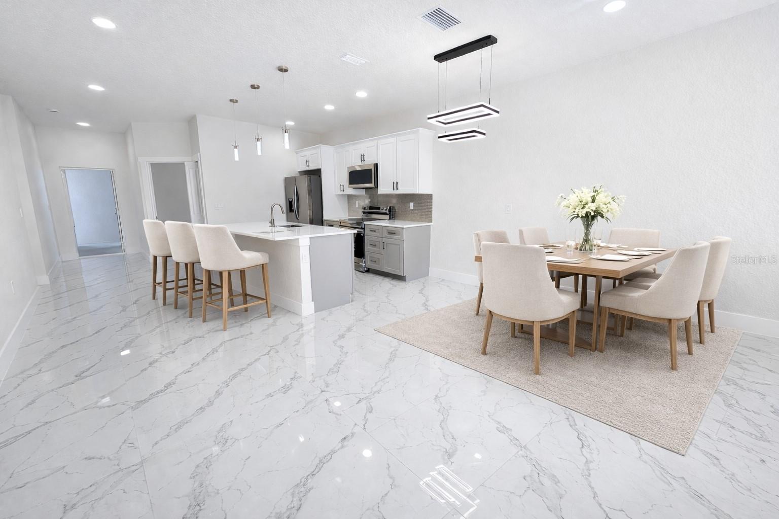 LEHIGH ESTATES - Residential Income