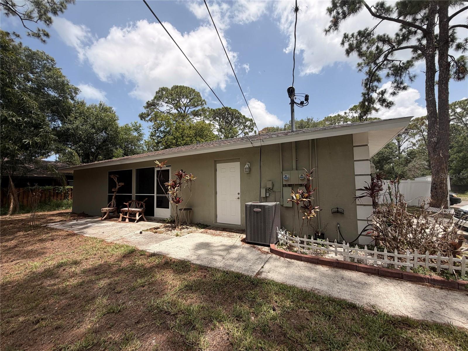 RAMBLEWOOD/CAROLINA EST AREA - Residential Income