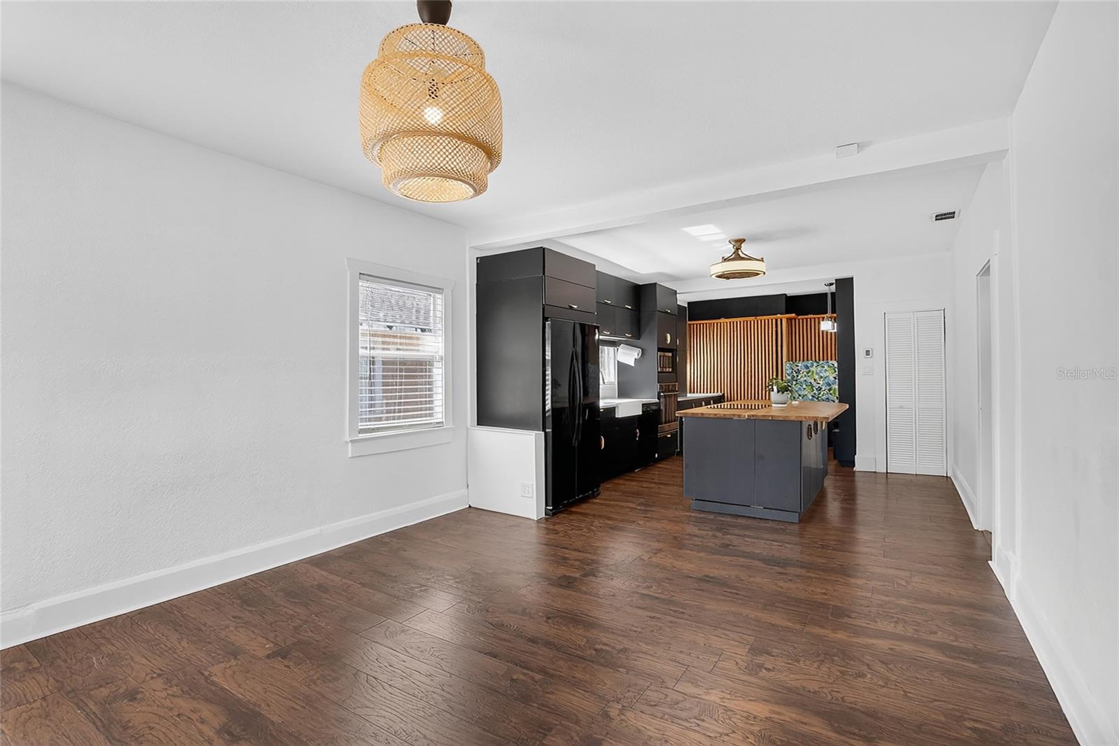 MEADOWBROOK - Residential
