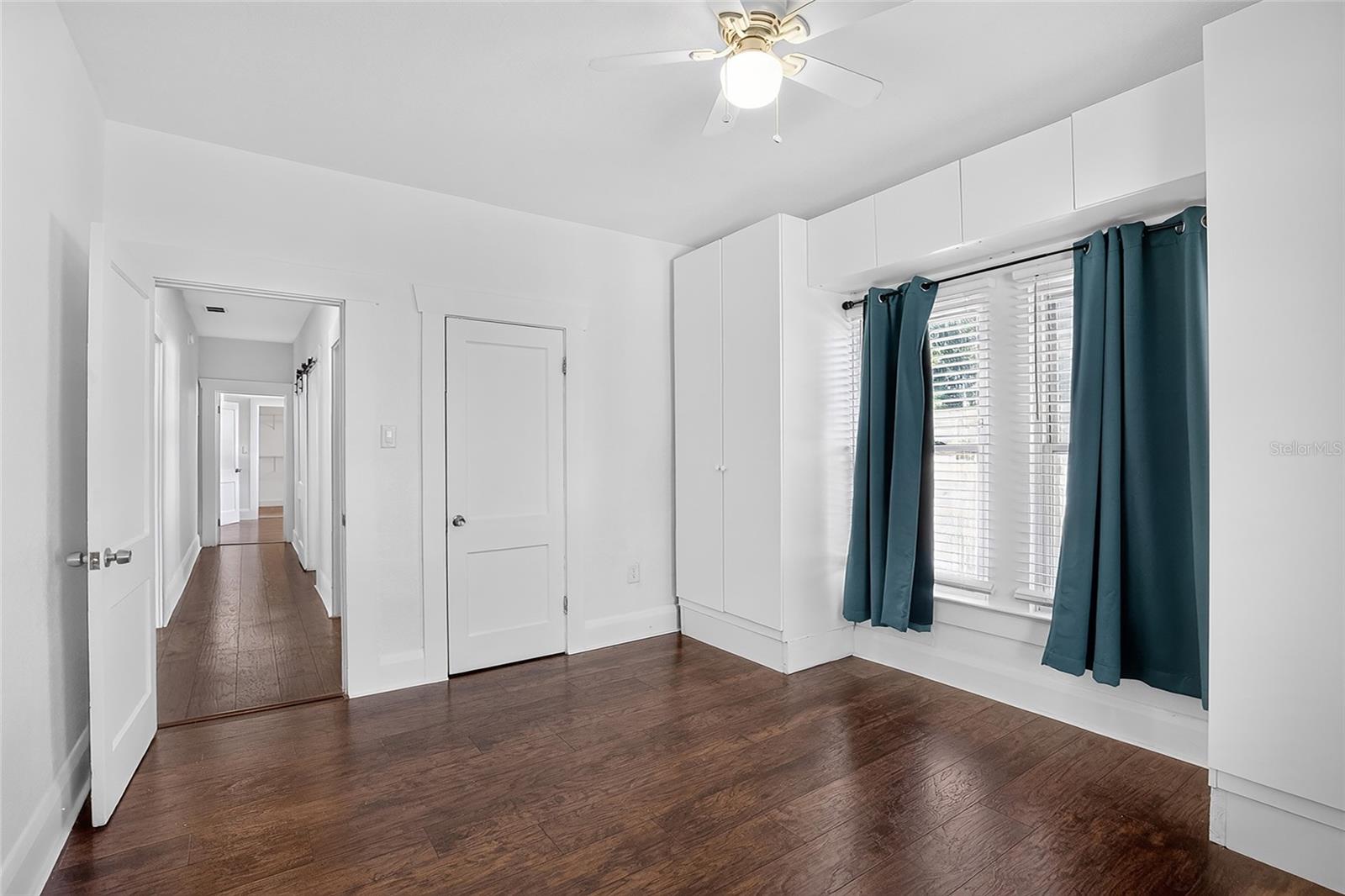 MEADOWBROOK - Residential