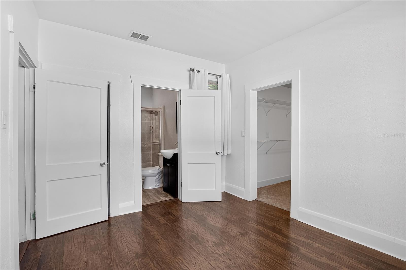 MEADOWBROOK - Residential