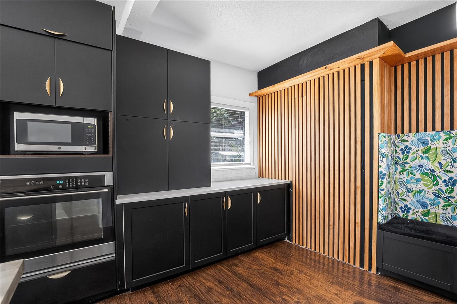 MEADOWBROOK - Residential