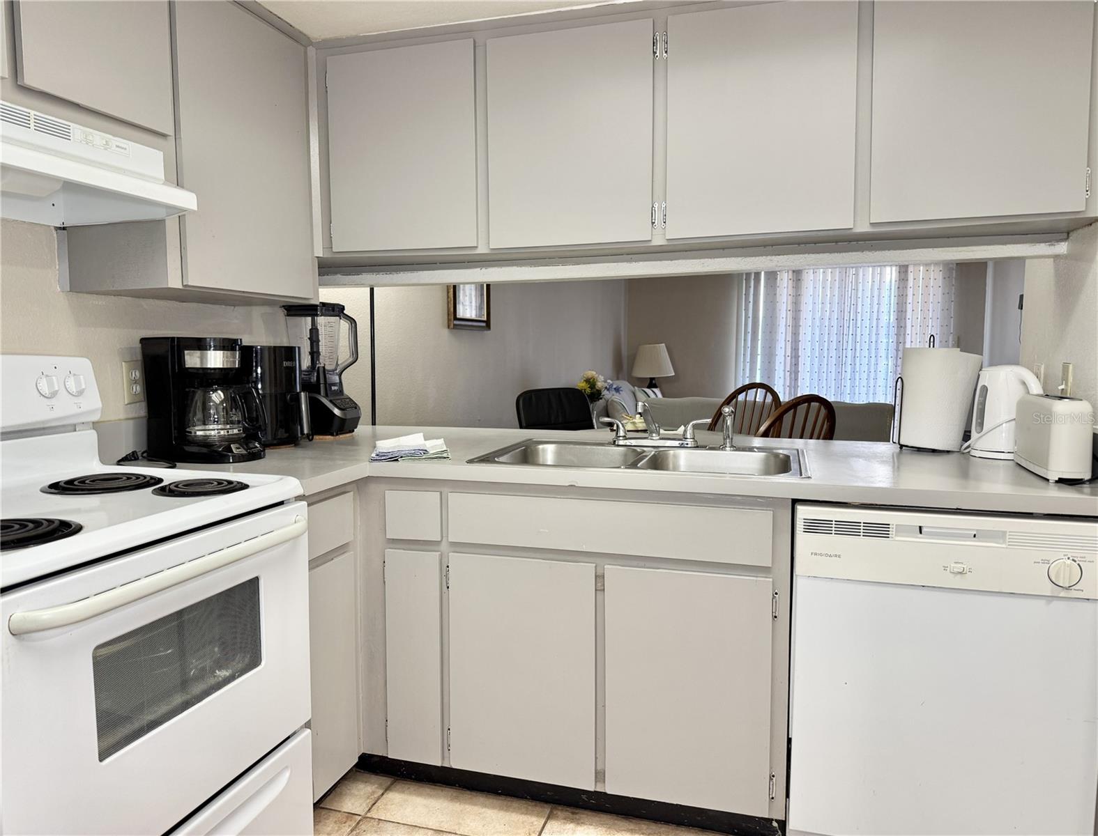 TERRACE PALMS CONDOMINIUM - Residential