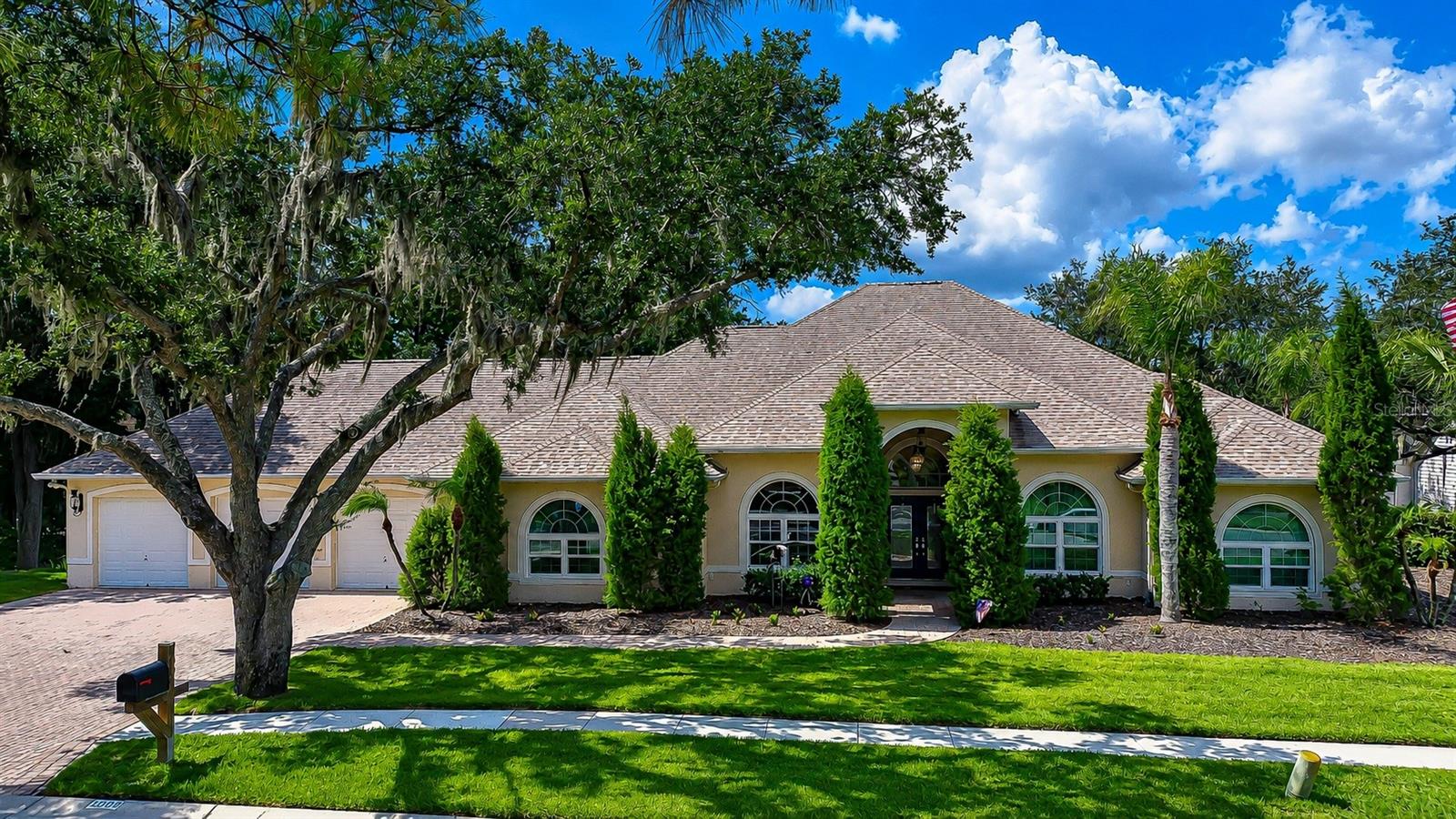 EMERALD CREEK - Residential