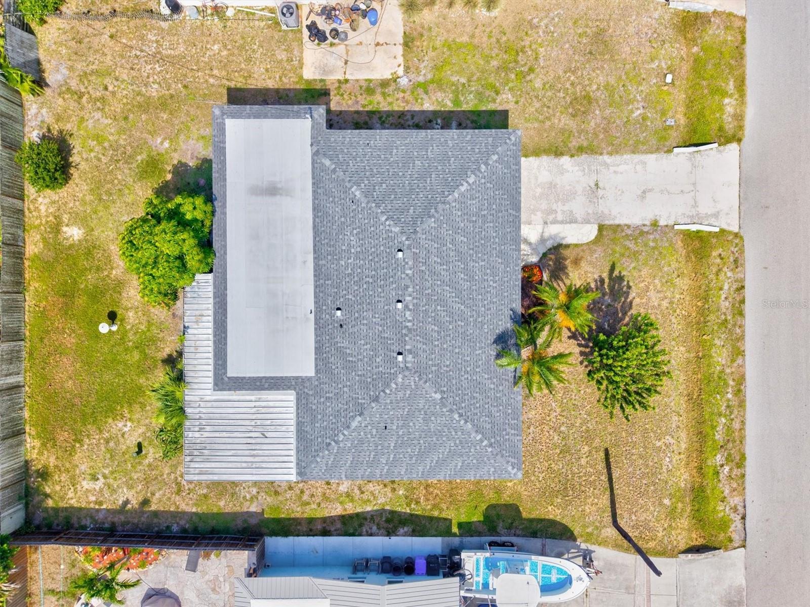 BEACH MANOR - Residential
