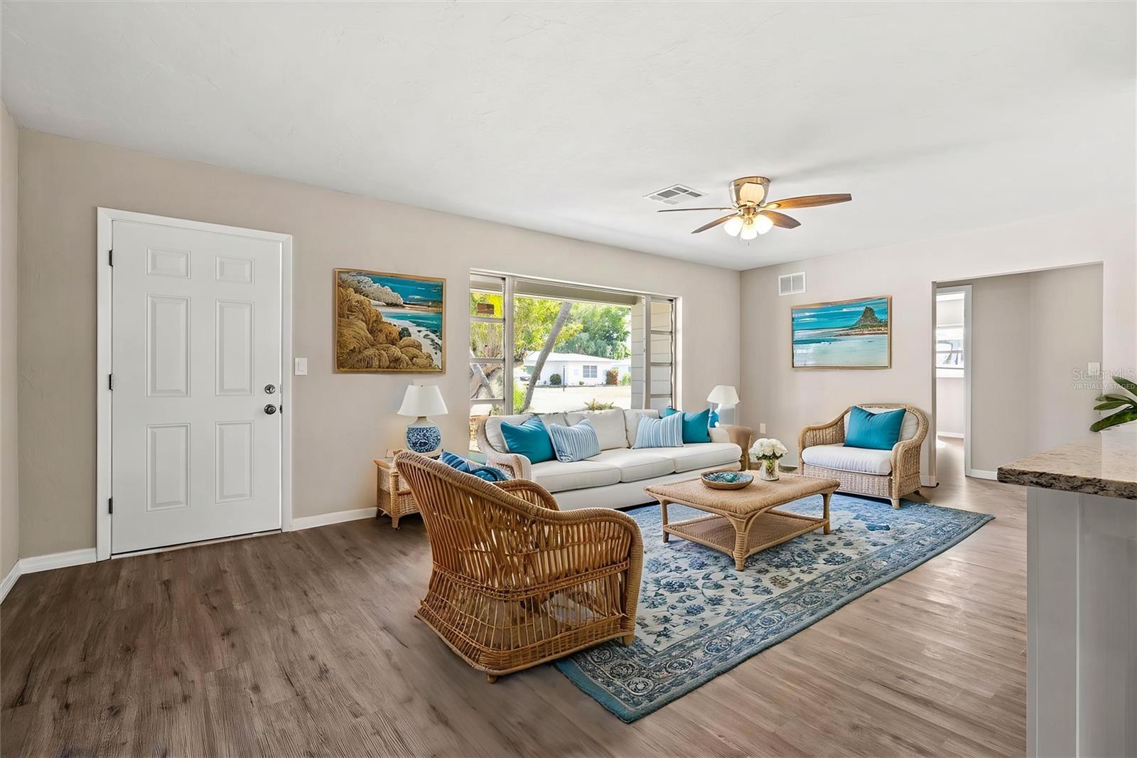 BEACH MANOR - Residential