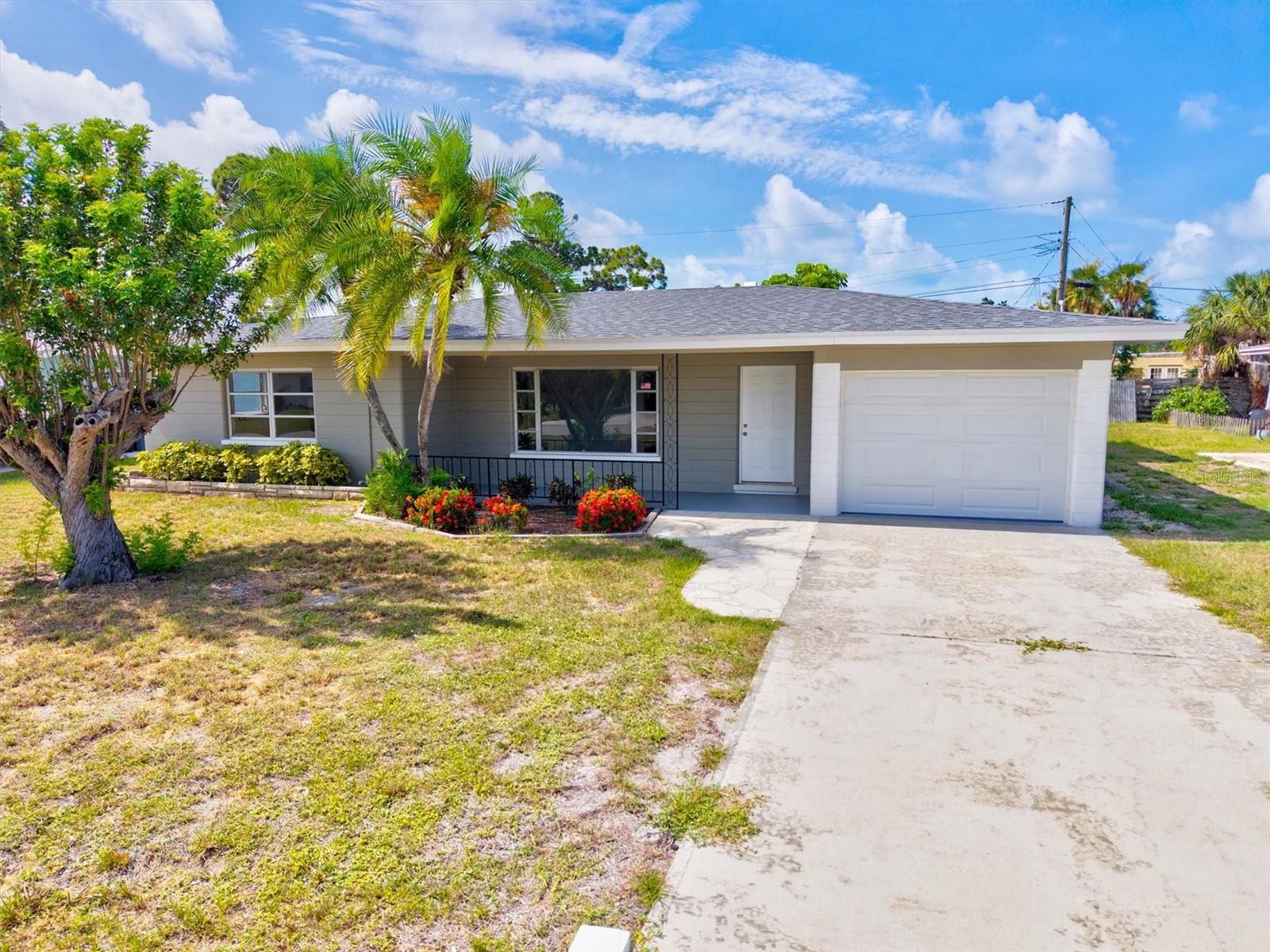 BEACH MANOR - Residential