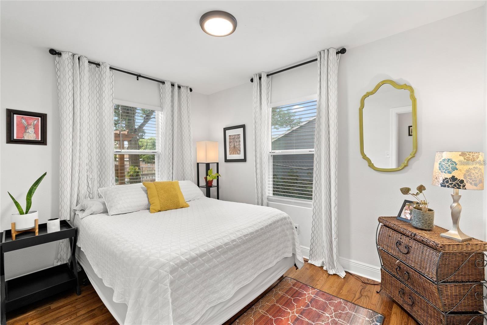 FLORAL VILLA ESTATES REP - Residential Lease