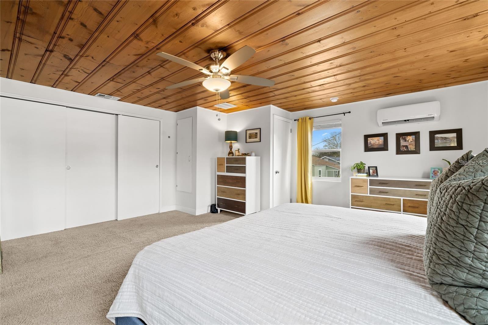 FLORAL VILLA ESTATES REP - Residential Lease