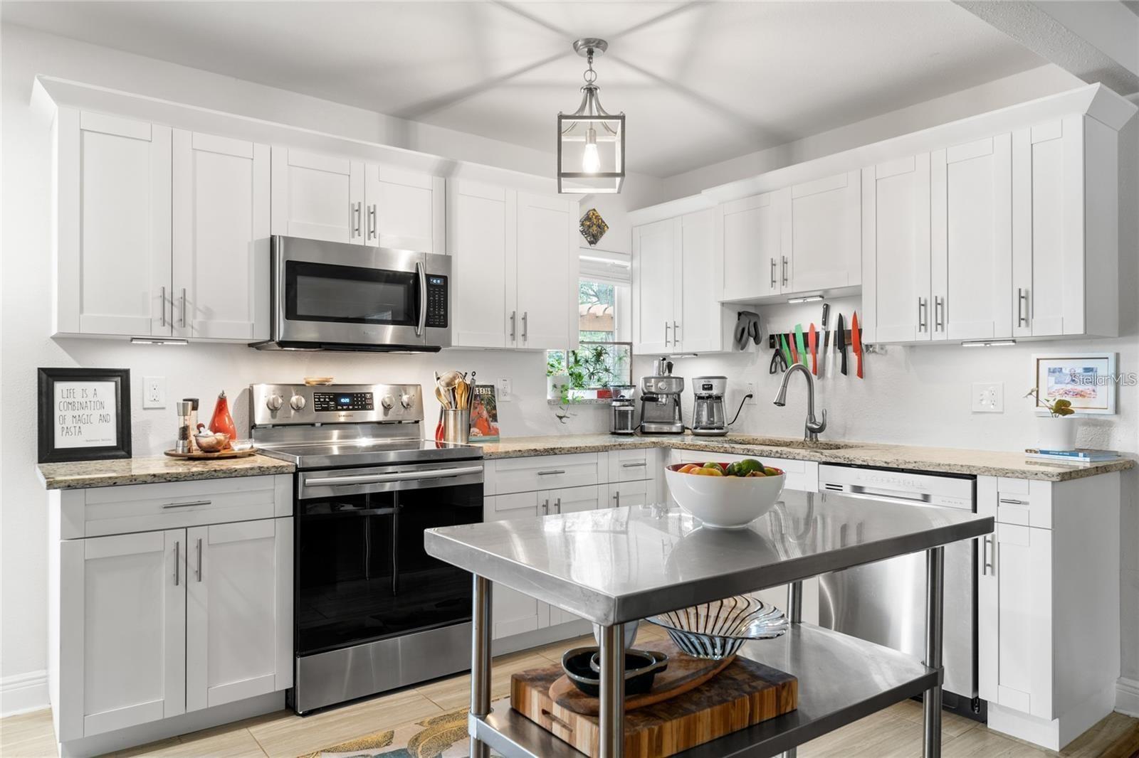 FLORAL VILLA ESTATES REP - Residential Lease