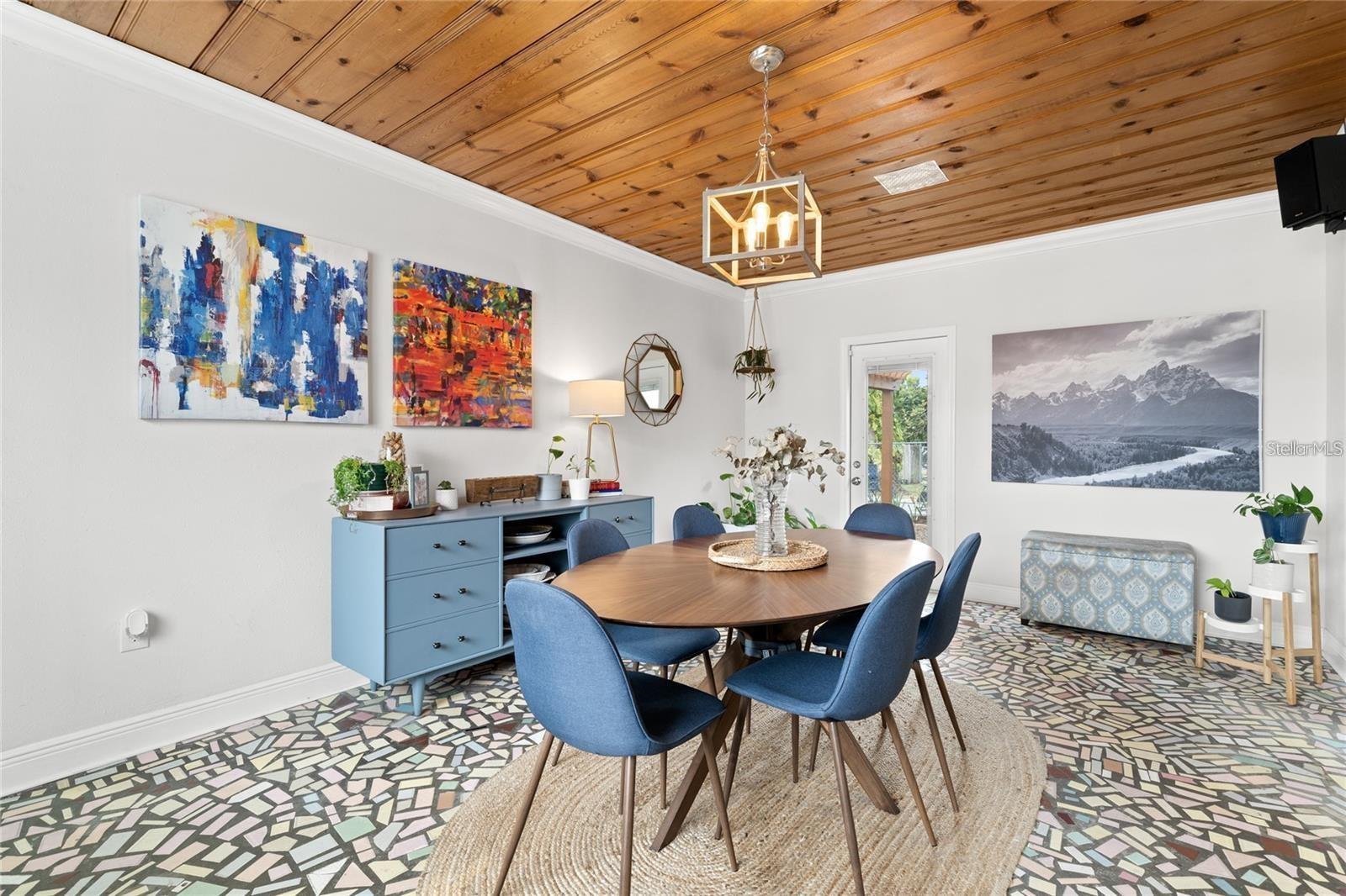 FLORAL VILLA ESTATES REP - Residential Lease