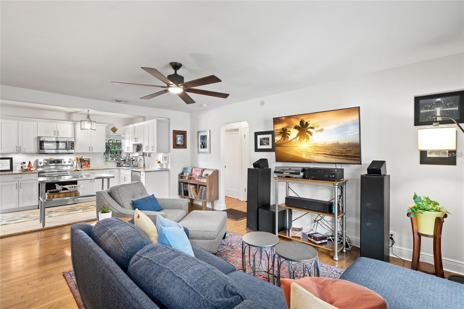 FLORAL VILLA ESTATES REP - Residential Lease