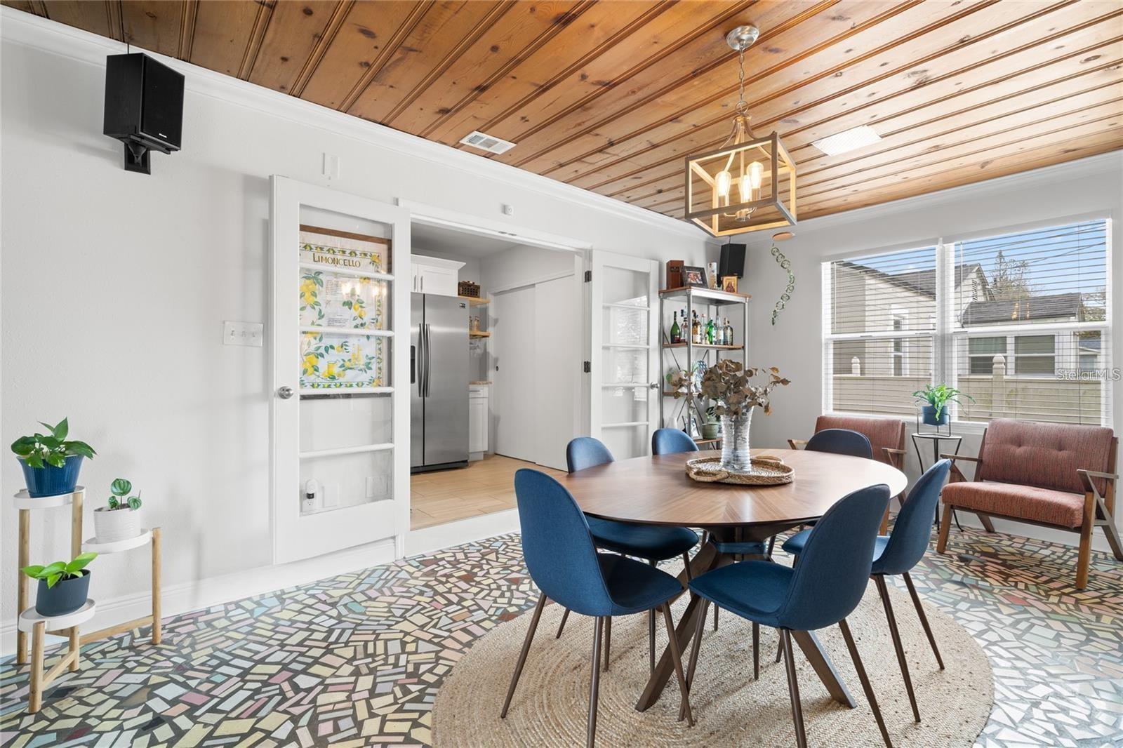 FLORAL VILLA ESTATES REP - Residential Lease