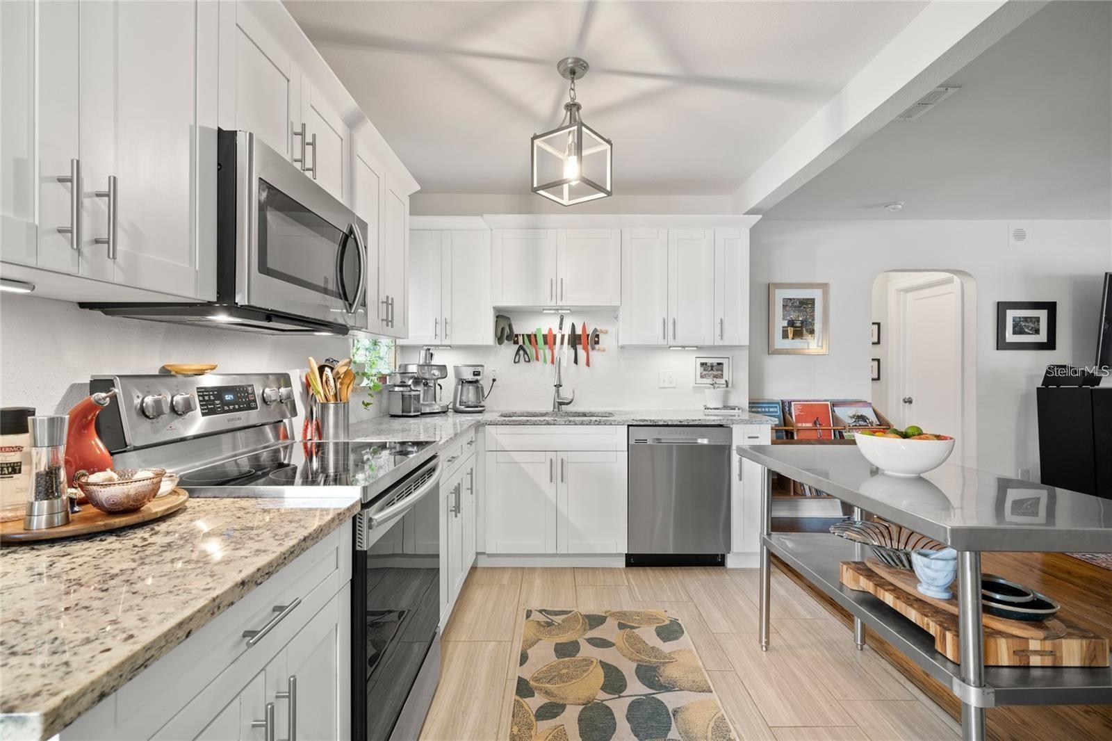 FLORAL VILLA ESTATES REP - Residential Lease