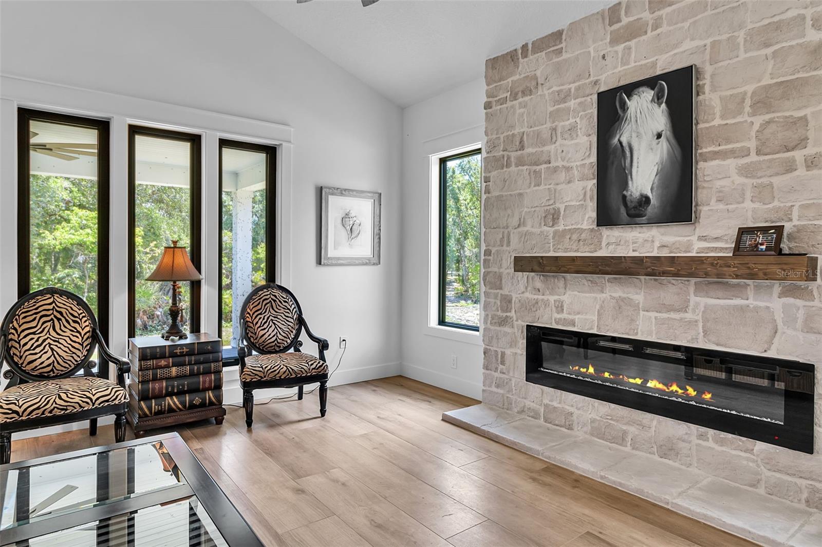 WINDING CREEK - Residential