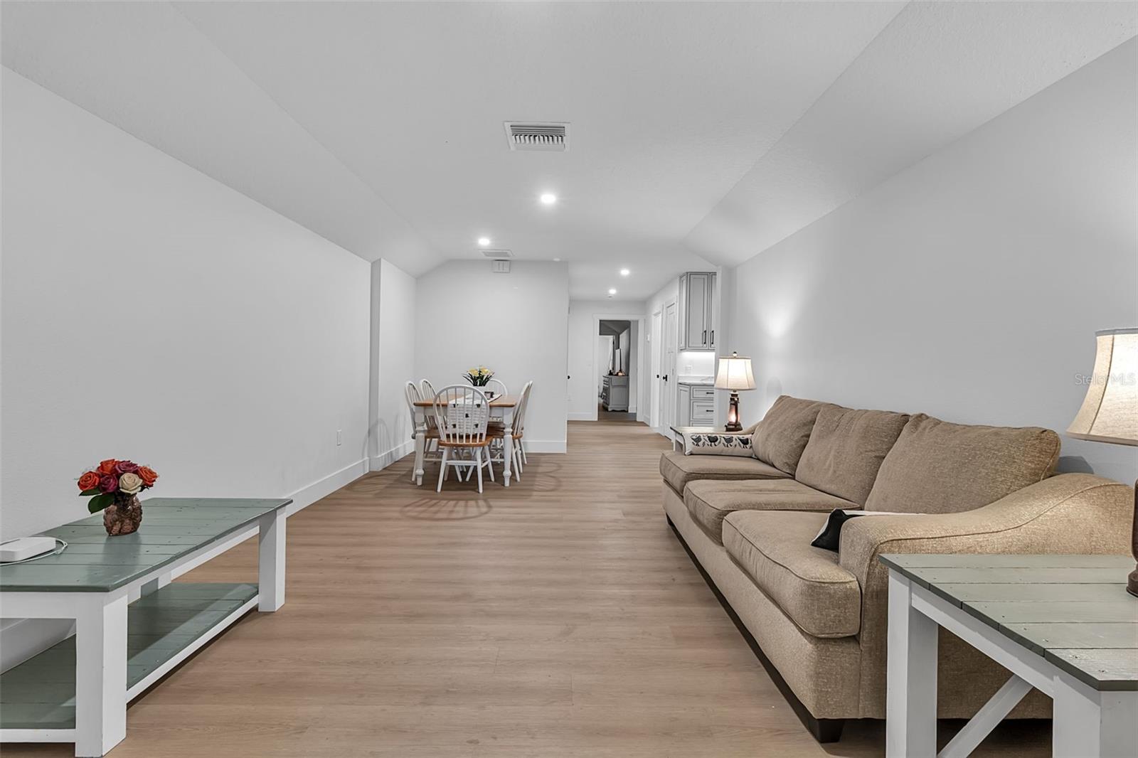 WINDING CREEK - Residential