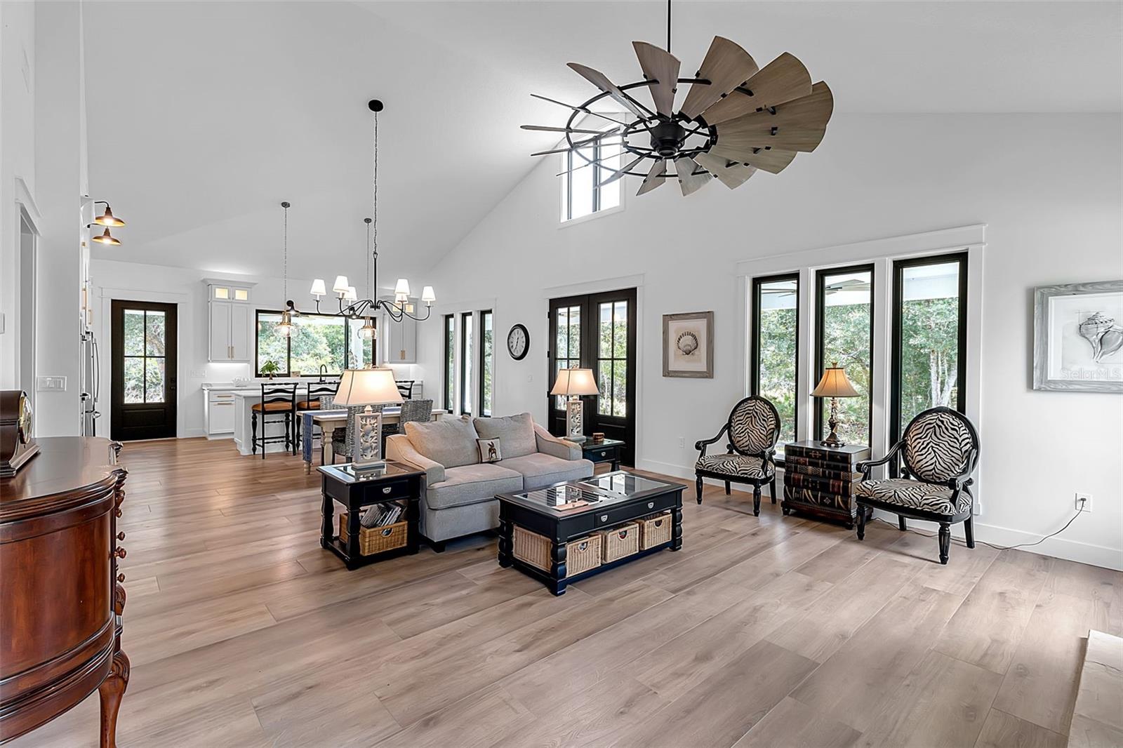 WINDING CREEK - Residential
