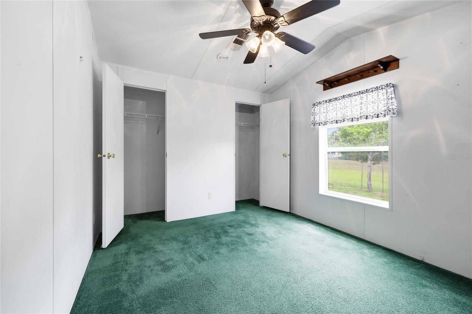 SILVERWOOD VILLAS - Residential
