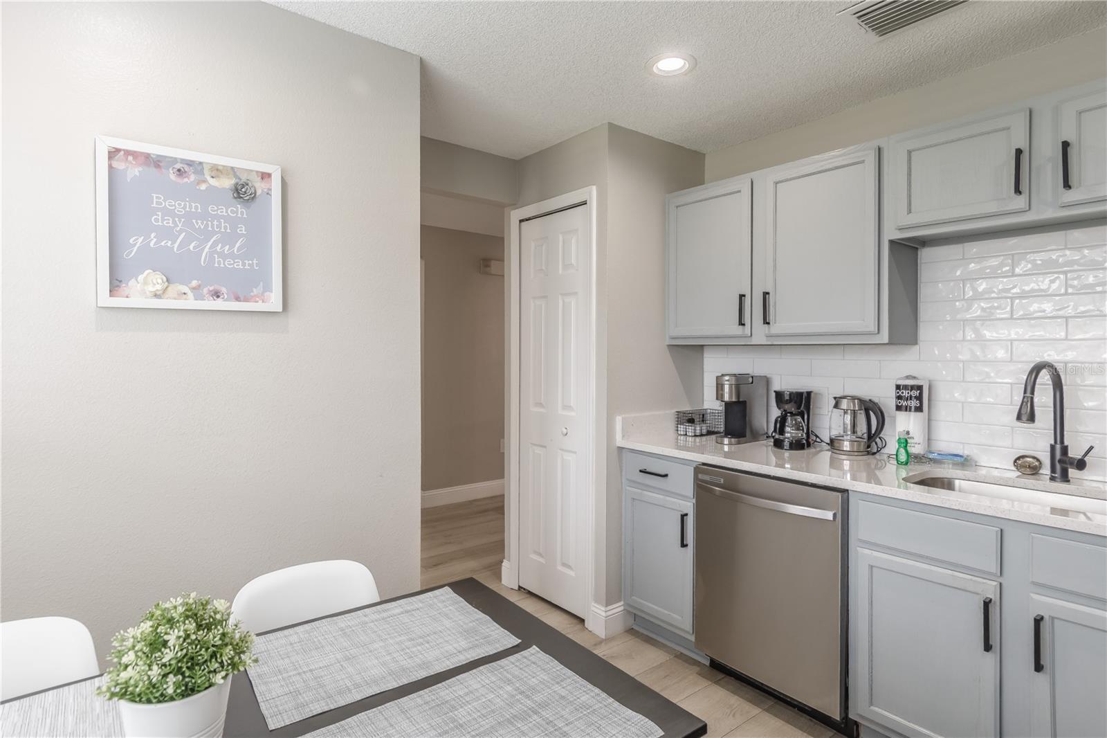 LAKE BERKLEY RESORT - Residential