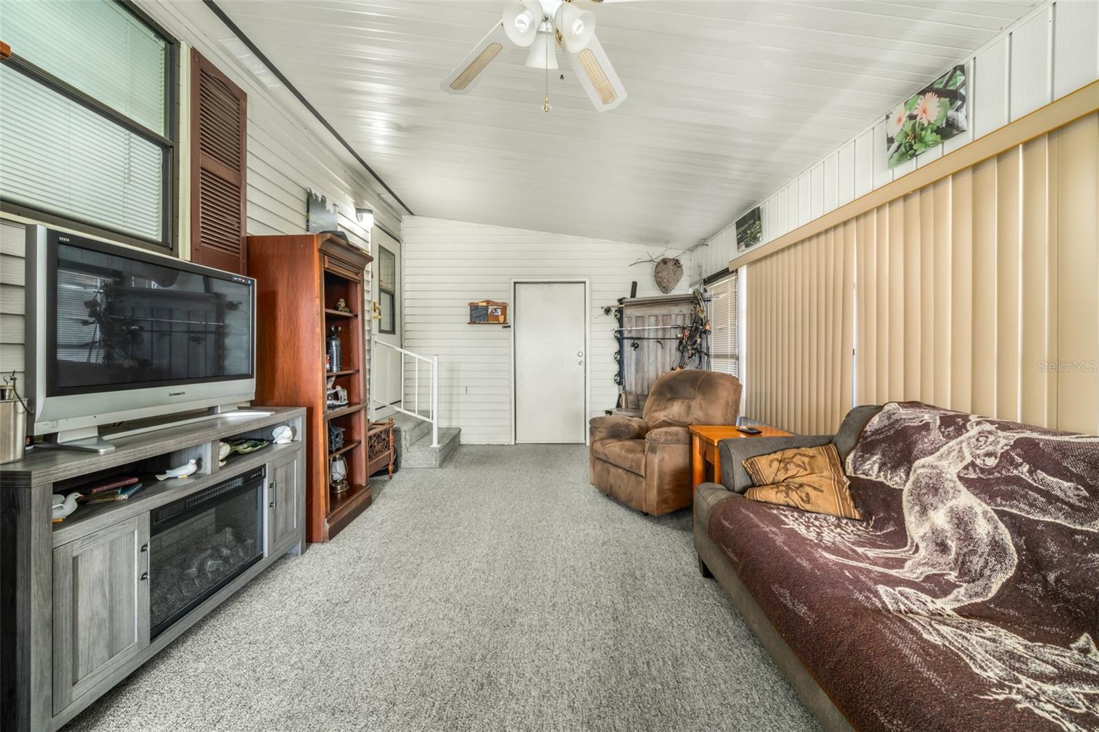 VALENCIA ACRES SUB - Residential