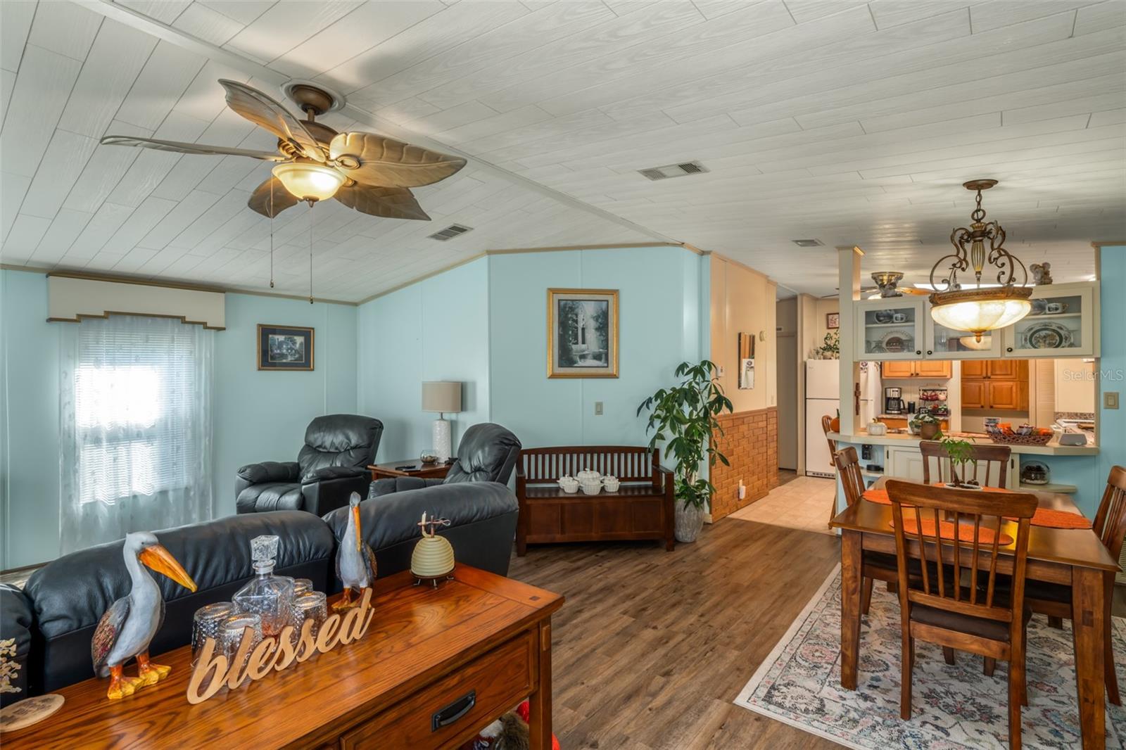 VALENCIA ACRES SUB - Residential
