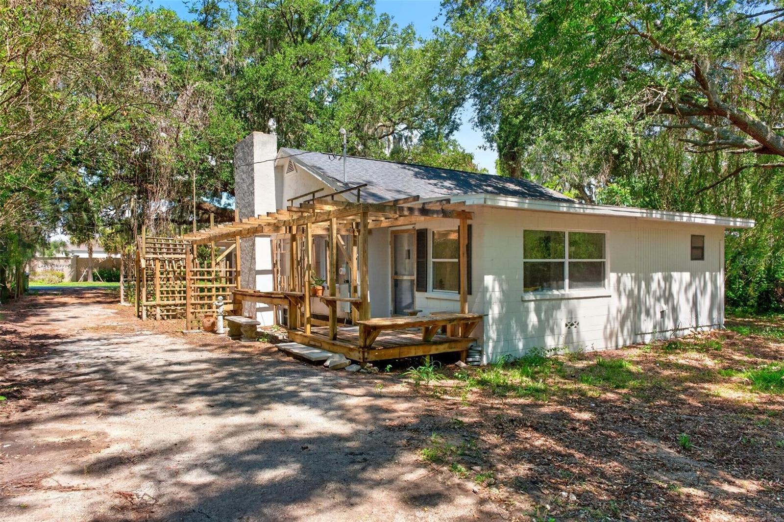 LEESBURG LAKE GRIFFIN PARK - Residential