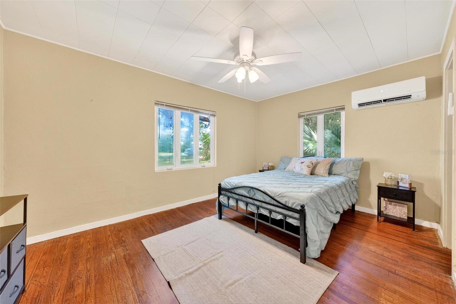 LEESBURG LAKE GRIFFIN PARK - Residential