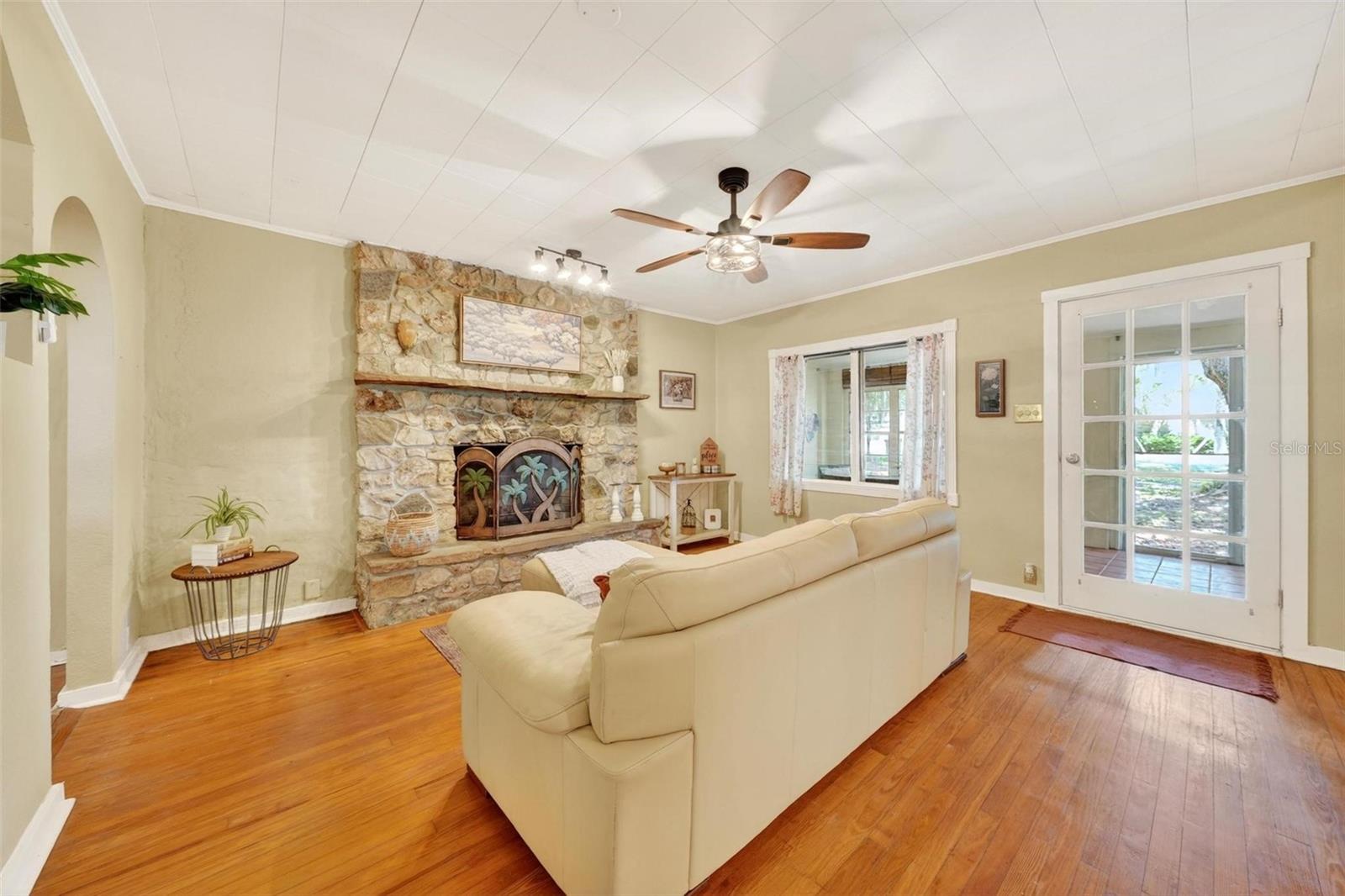 LEESBURG LAKE GRIFFIN PARK - Residential